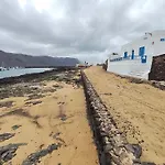 Дом отдыха Casa La Playa Con Terraza A Pie De La Playa *
