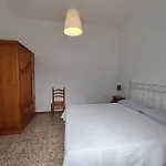 Дом отдыха Casa La Playa Con Terraza A Pie De La Playa Калета-де-Себо
