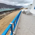 Дом отдыха Casa La Playa Con Terraza A Pie De La Playa *