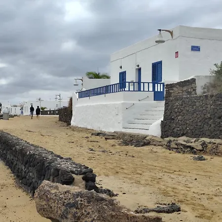 Casa La Playa Con Terraza A Pie De La Playa 펜션
